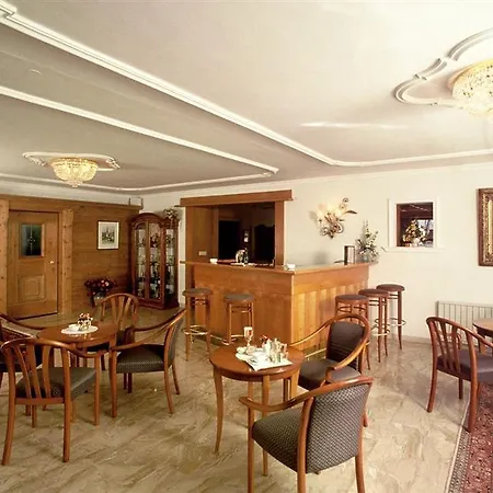 Helga מלון זיפלד אין טירול